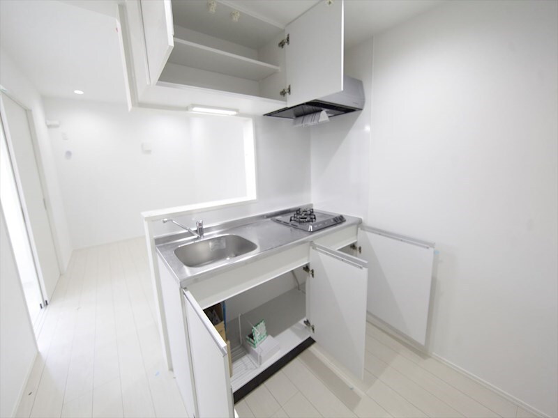 物件内観写真18　(システムキッチン（ガス2口コンロ付）)