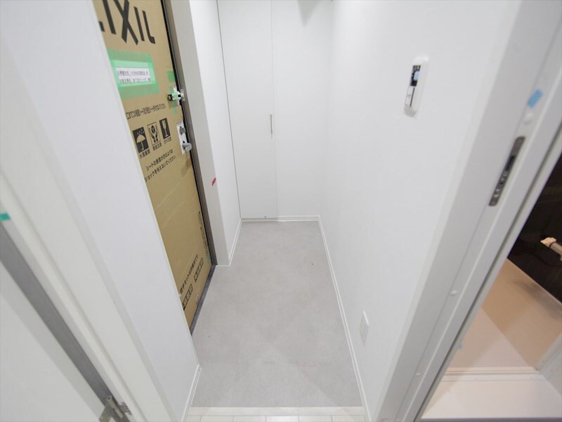 物件内観写真21　(玄関　シューズボックス付（収納充実してます）)
