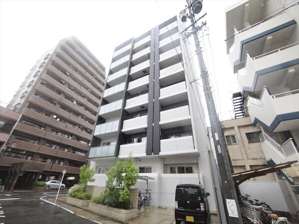 外観(外観　オートロック　宅配ＢＯＸ　防犯カメラ　外壁タイル張り)