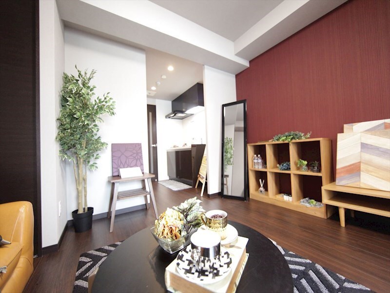 物件内観写真2　(ＬＤＫ9.6帖　システムキッチン　収納付き)