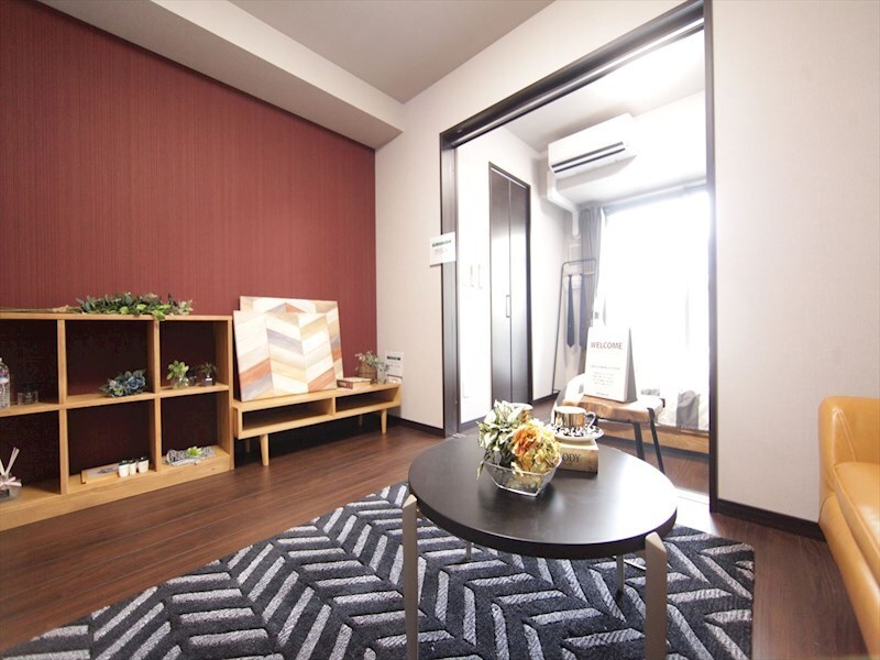 物件内観写真14　(ＬＤＫ9.6帖　洋室4帖　つなげても仕切っても使えます)