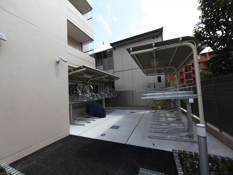 物件内観写真35　(屋根付き駐輪場)