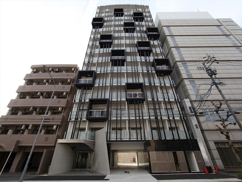 物件外観写真1　(外観　オートロック　宅配ＢＯＸ　防犯カメラ付　デザイナーズ)