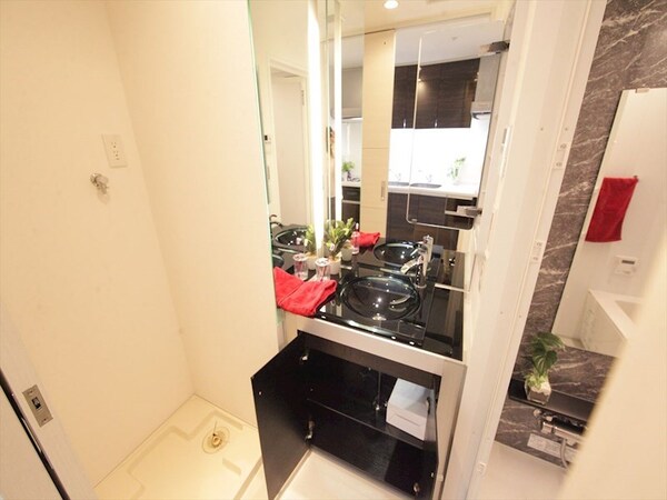 洗面所(脱衣所　オシャレな独立洗面台)