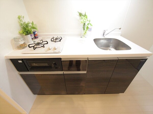 キッチン(システムキッチン（ガス2口コンログリル付）)