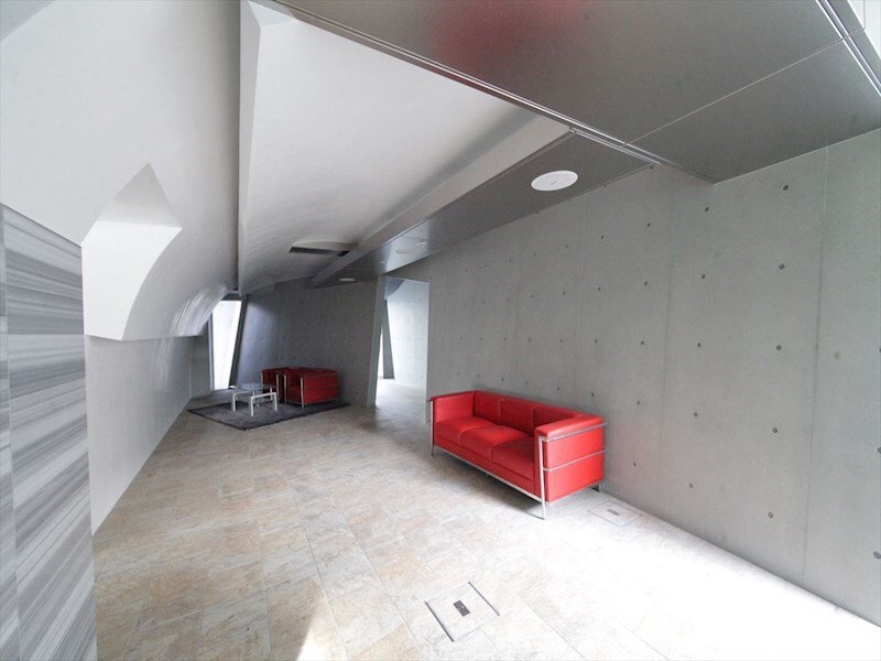 物件内観写真28　(エントランス　オートロック　宅配ＢＯＸ　防犯カメラ付)