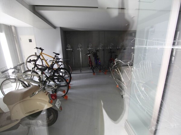 その他共有部分(屋根付き駐輪場)