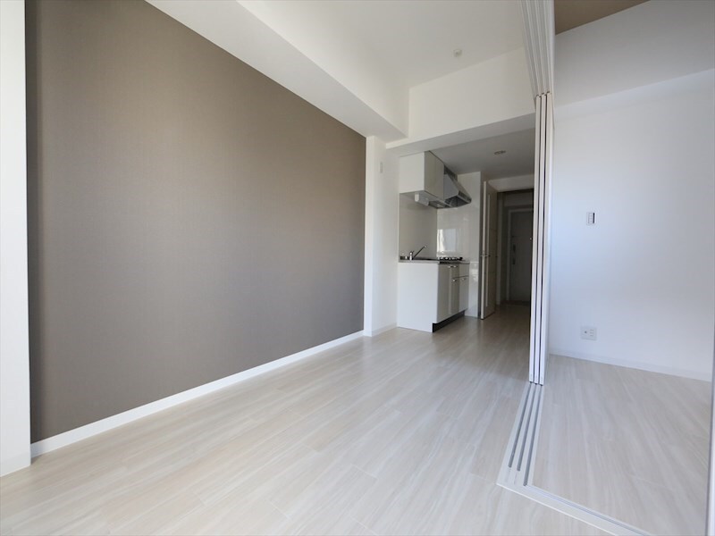 物件内観写真15　(ＬＤＫ8帖　クローゼット付　システムキッチン)