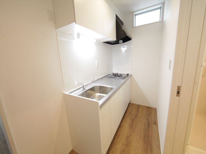 物件内観写真7　(システムキッチン（ガス2口コンロ付）)