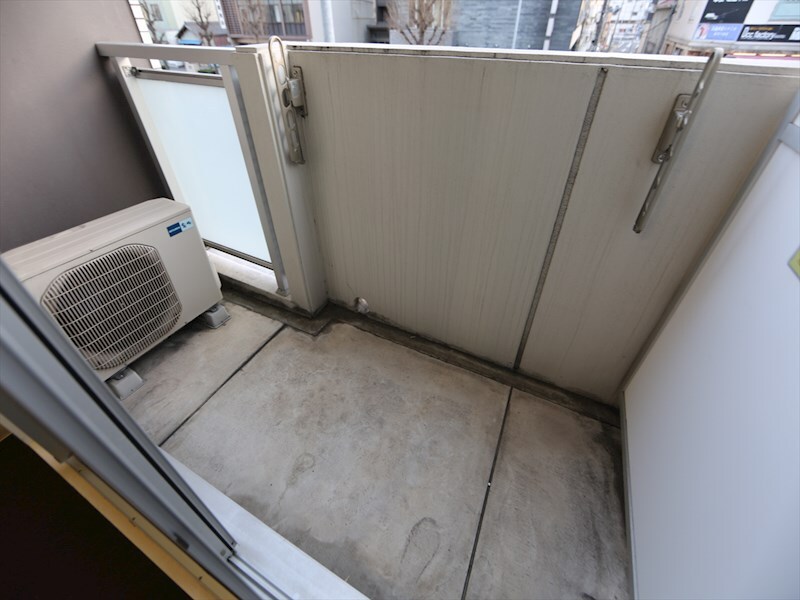 物件内観写真24　(南面バルコニー)