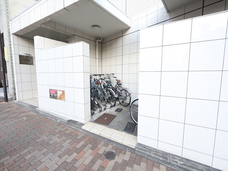 物件内観写真26　(屋根付き駐輪場)