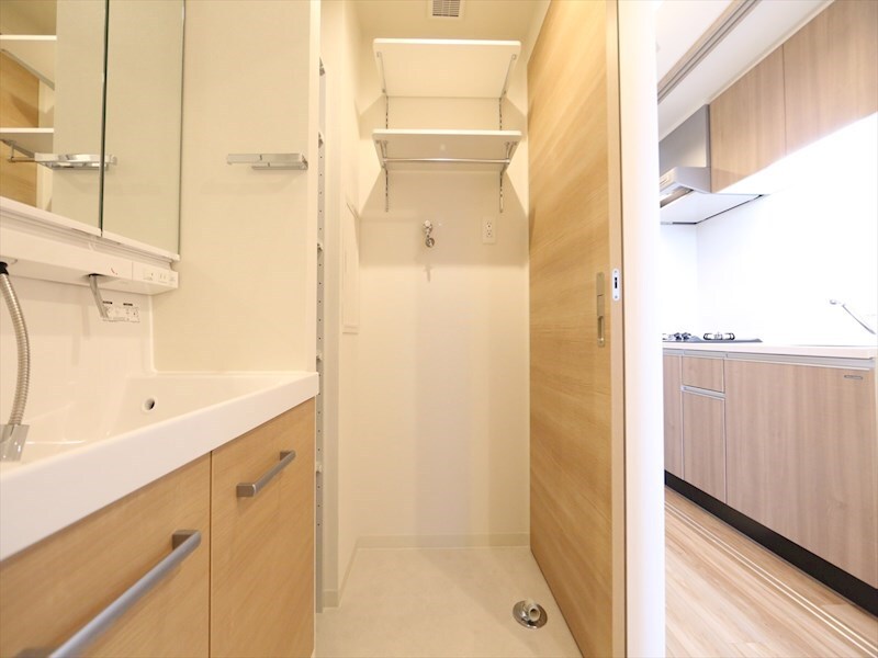 物件内観写真13　(脱衣所　室内洗濯機置き場)