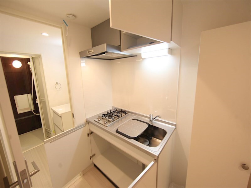 物件内観写真7　(システムキッチン（ガス2口コンロ付）)