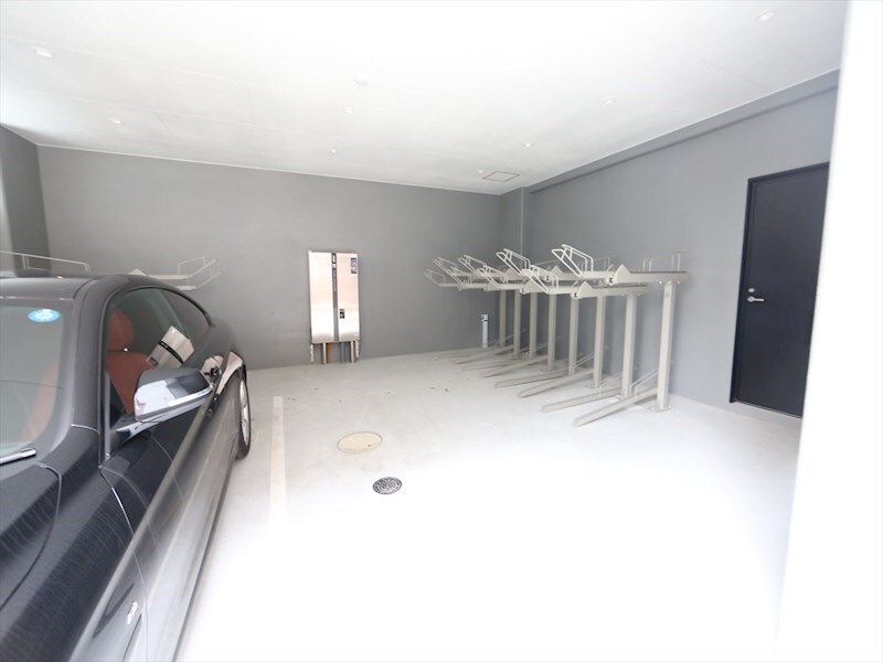 物件内観写真26　(屋根付き駐輪場)