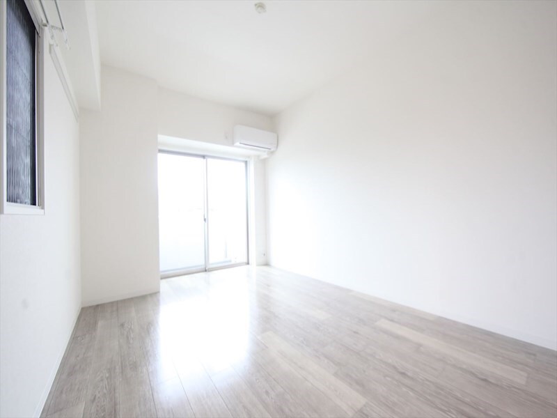 物件内観写真21　(洋室9.1帖　2面採光　エアコン完備　南面バルコニー)