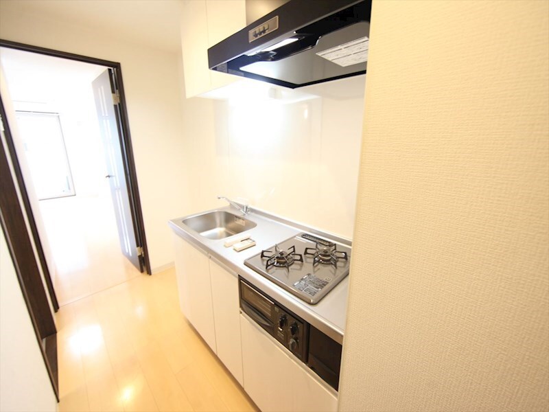 物件内観写真7　(システムキッチン（ガス2口コンログリル付）)