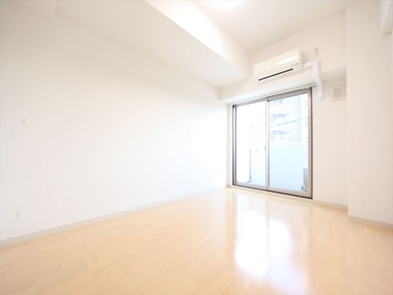 物件内観写真19　(洋室8.5帖　エアコン完備　南面バルコニー)