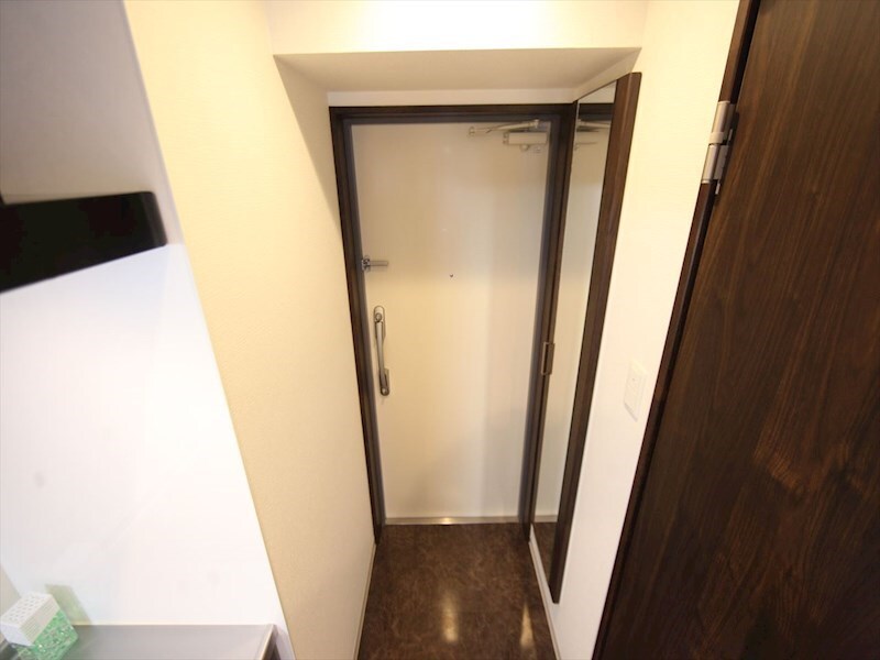 物件内観写真21　(玄関　シューズボックス付（収納充実してます）)