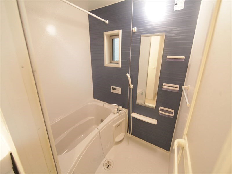 物件内観写真4　(浴室暖房乾燥機付　追い焚き・オートバス機能付お風呂)