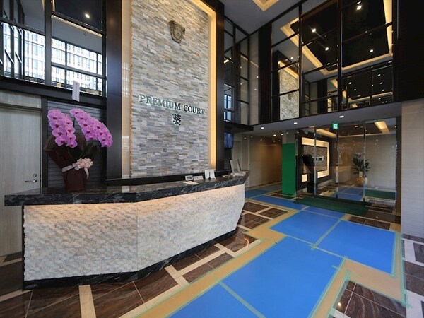 エントランス(エントランス　コンシェルジュ付　オートロック　宅配ＢＯＸ)