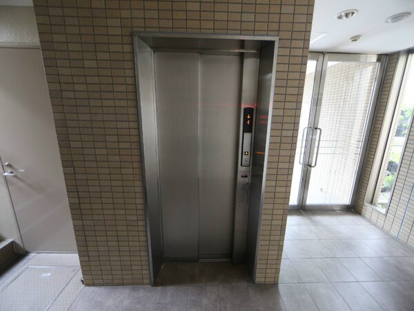 その他共有部分(エレベーター付き)