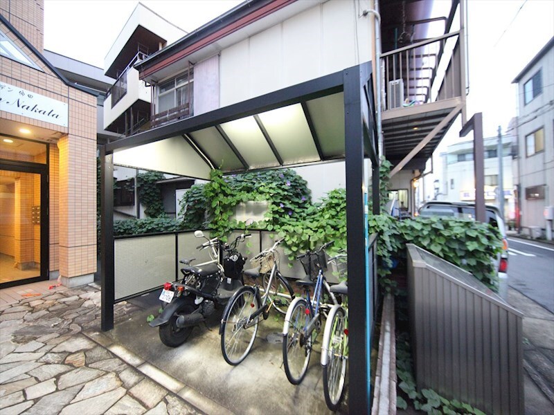 物件内観写真31　(屋根付き駐輪場)