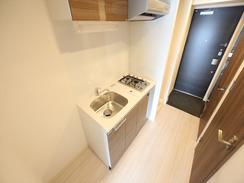 物件内観写真7　(システムキッチン（ガス2口コンロ付）)