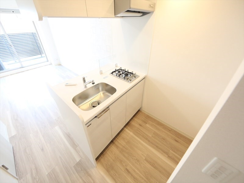 物件内観写真7　(システムキッチン（ガス2口コンロ付）カウンターキッチン)