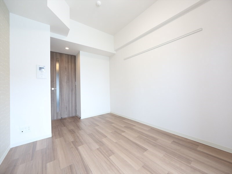 物件内観写真9　(洋室7.1帖　クローゼット付（収納充実してます）)