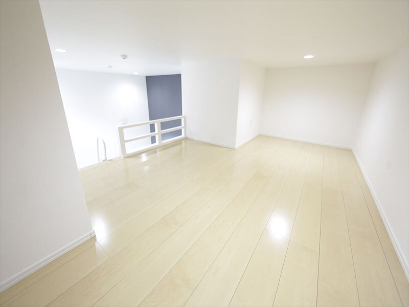 物件内観写真15　(ロフト5.9帖（収納としても寝室としても使えます）)