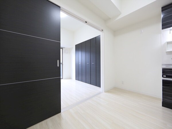 その他部屋・スペース(洋室5.5帖　ＤＫ6帖　つなげても仕切っても使えます)