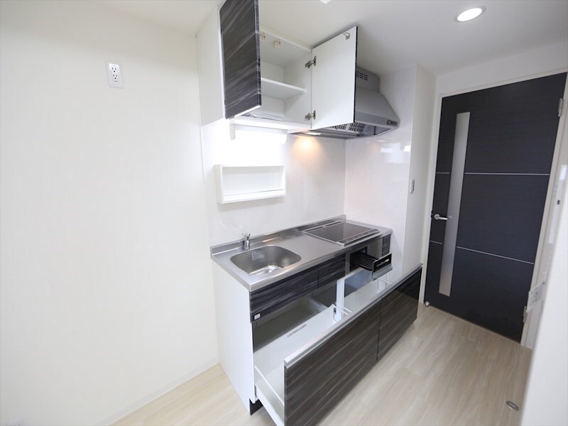 物件内観写真28　(システムキッチン（ＩＨ3口コンログリル付）)