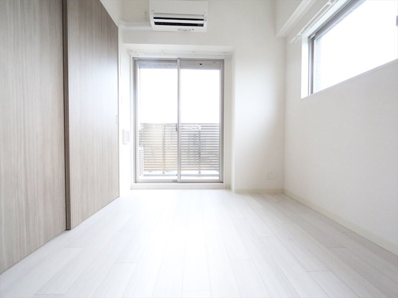 物件内観写真28　(ＬＤＫ9.2帖　カウンターキッチン　エアコン付　バルコニー)