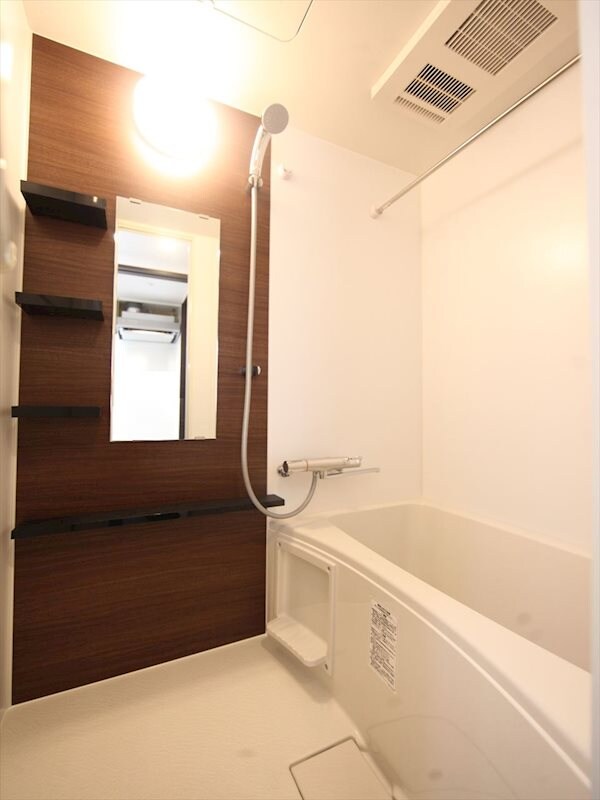 物件内観写真3　(浴室暖房乾燥機能付バス)