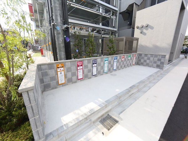 その他(敷地内ゴミ捨て場)