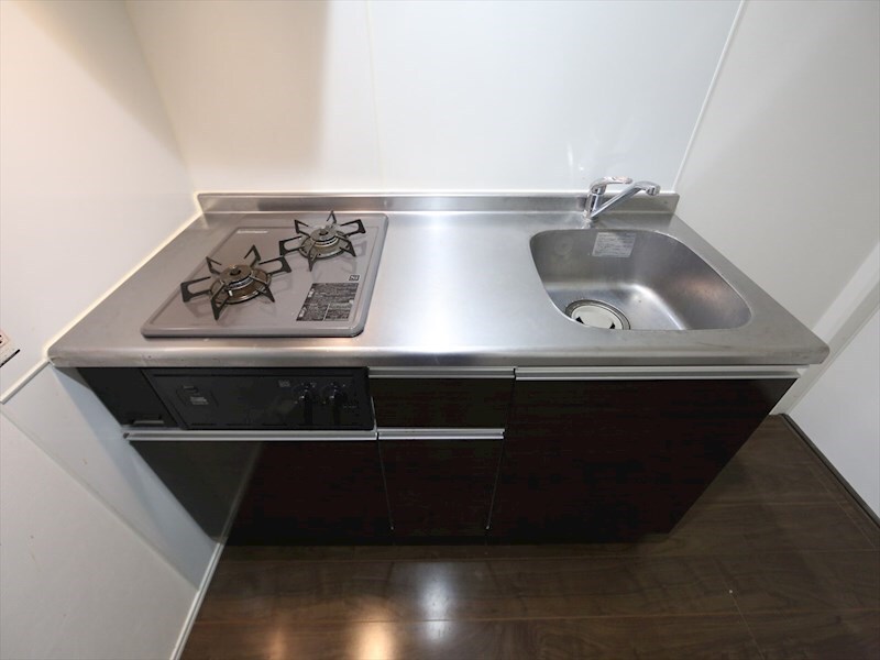 物件内観写真28　(システムキッチン（ガス2口コンロ付）)