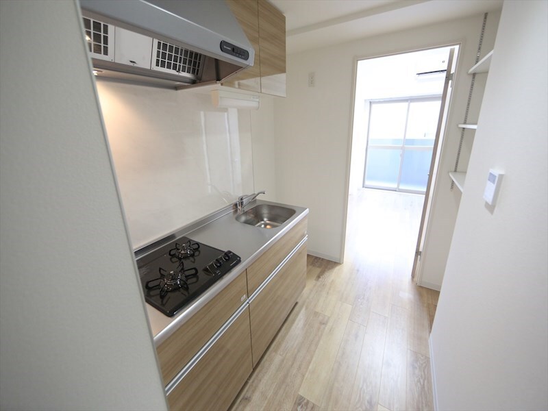 物件内観写真24　(システムキッチン（ガス2口コンロ付）)