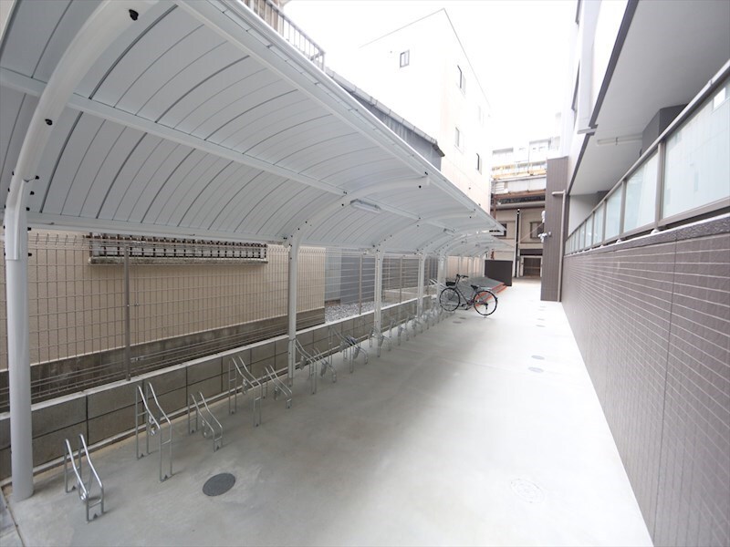 物件内観写真28　(屋根付き駐輪場)