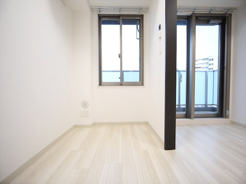 物件内観写真23　(ＤＫ9.2帖　洋室2.5帖　つなげても仕切っても使えます)