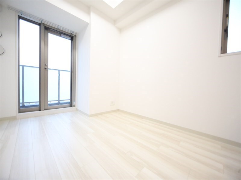 物件内観写真28　(ＤＫ9.2帖　2面採光　エアコン完備　バルコニー)