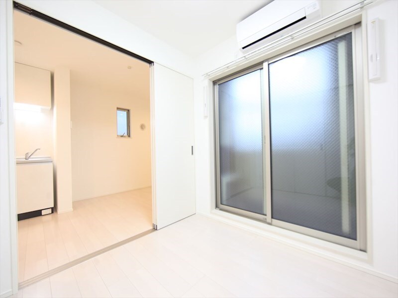 物件内観写真9　(ＤＫ6.5帖　洋室2.9帖　バルコニー　同仕様写真)