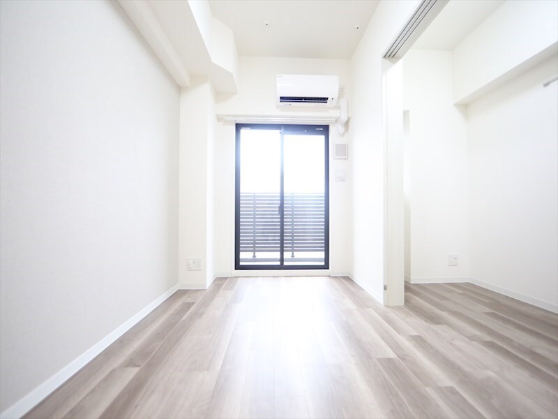 物件内観写真10　(ＤＫ6.6帖　カウンターキッチン　エアコン完備　バルコニー)