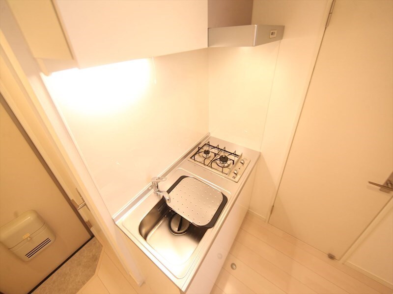 物件内観写真7　(システムキッチン（ガス2口コンロ付）)