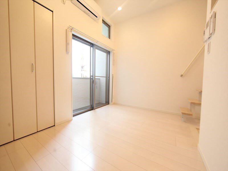 物件内観写真15　(洋室6.2帖　ロフト6.1帖（収納にも寝室にも使えます）)