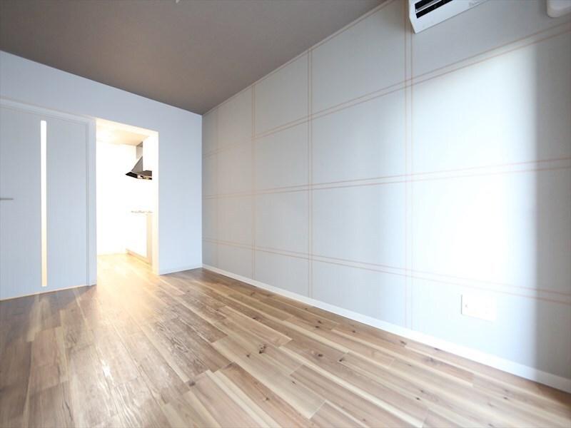 物件内観写真22　(ＬＤＫ10.7帖　システムキッチン　収納付き　エアコン完備)