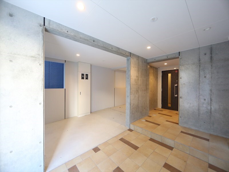 物件内観写真32　(エントランス　オートロック付き)