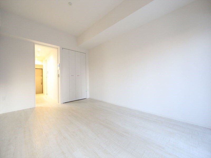 物件内観写真9　(洋室9.1帖　クローゼット付（収納充実してます）)