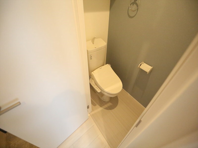 物件内観写真5　(温水洗浄暖房便座付トイレ)