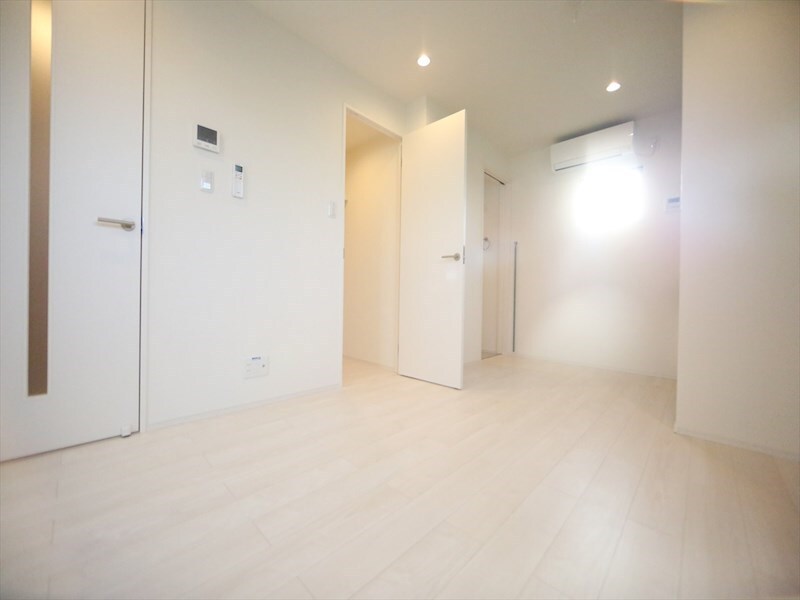 物件内観写真14　(ＬＤＫ8.1帖　ウォークインクローゼット付　エアコン完備)