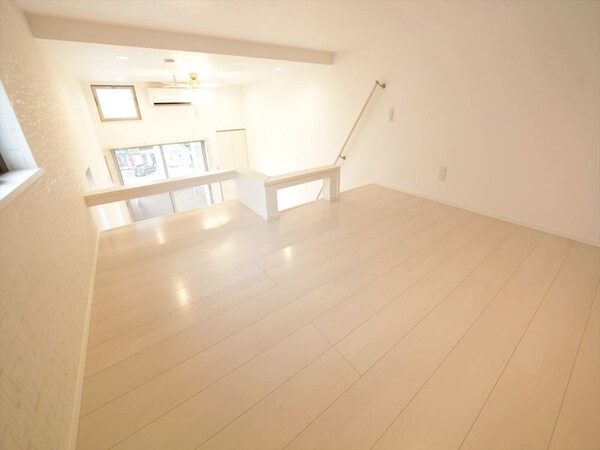 その他部屋・スペース(ロフト5.7帖（収納にも寝室にも使用できます）イメージ写真)